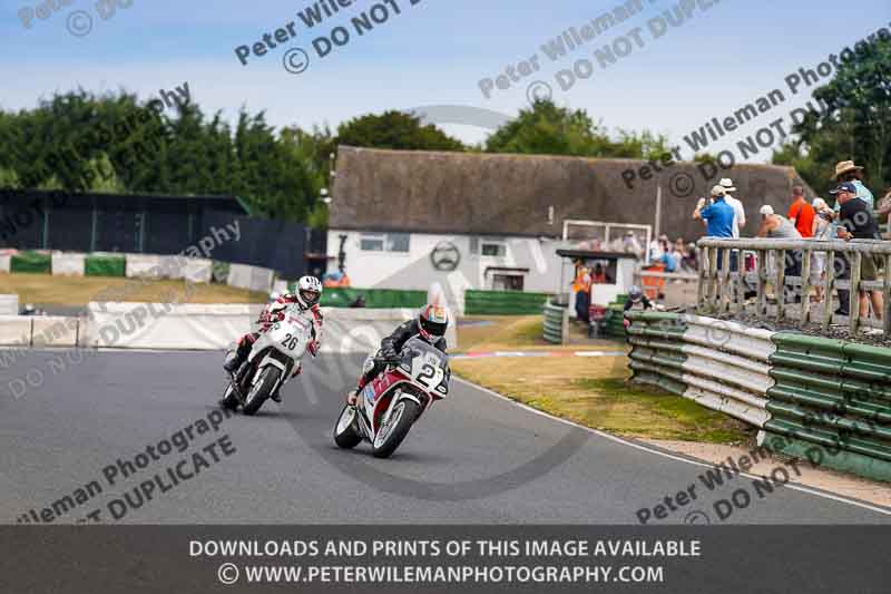 Vintage motorcycle club;eventdigitalimages;mallory park;mallory park trackday photographs;no limits trackdays;peter wileman photography;trackday digital images;trackday photos;vmcc festival 1000 bikes photographs